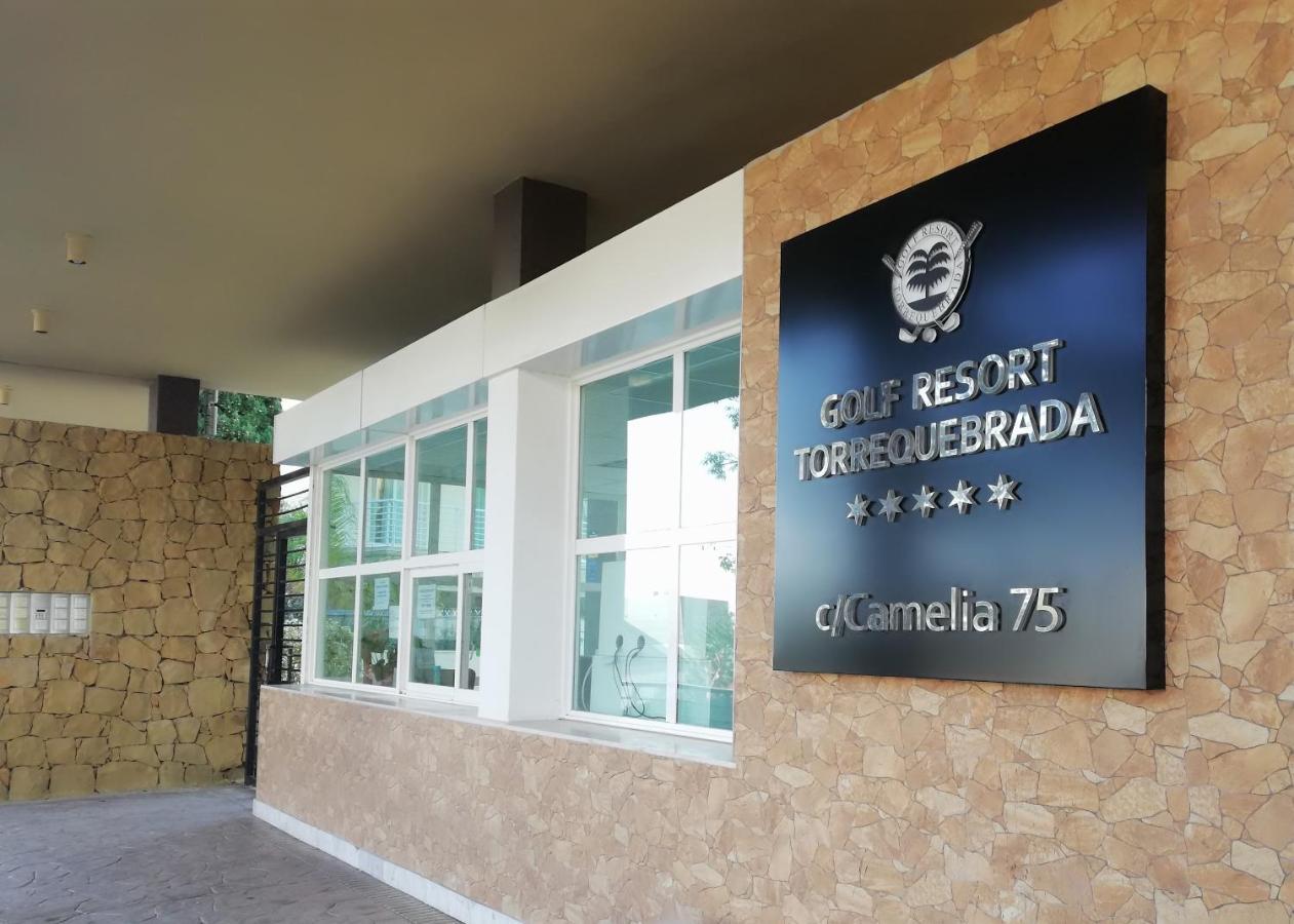 Amplio, Luminoso Y Moderno Apartamento Con Amplia Terraza Y Hermosas Vistas En Exclusiva Urbanizacion Benalmádena Esterno foto