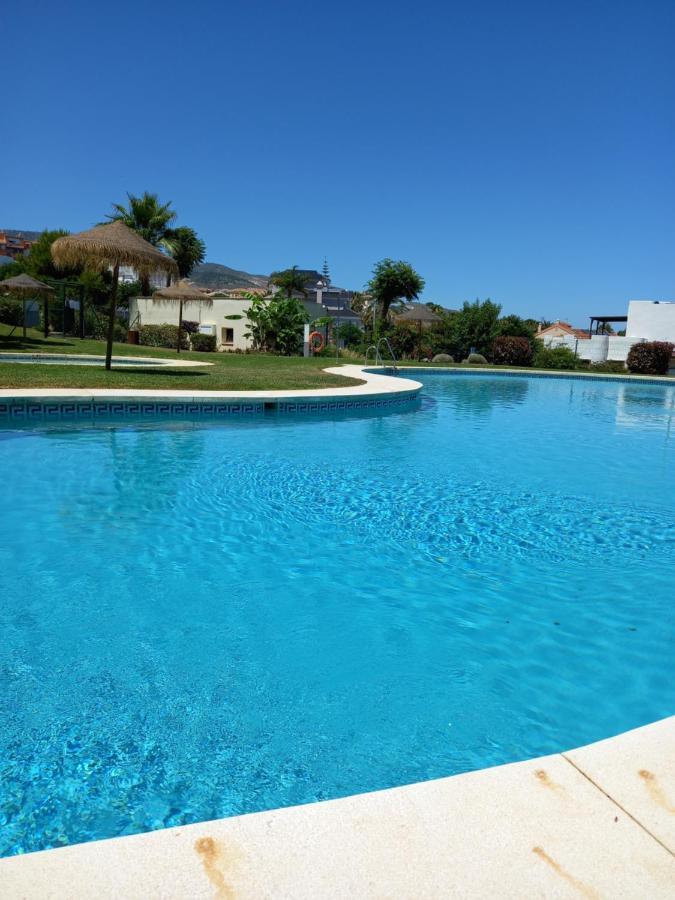 Amplio, Luminoso Y Moderno Apartamento Con Amplia Terraza Y Hermosas Vistas En Exclusiva Urbanizacion Benalmádena Esterno foto