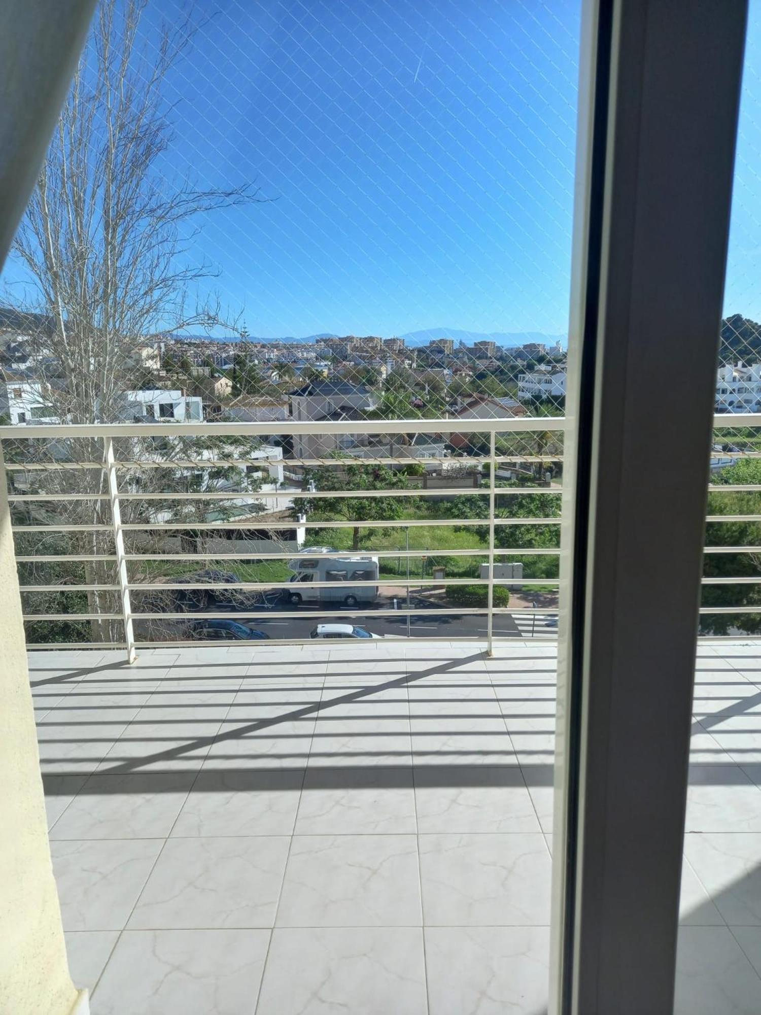 Amplio, Luminoso Y Moderno Apartamento Con Amplia Terraza Y Hermosas Vistas En Exclusiva Urbanizacion Benalmádena Esterno foto